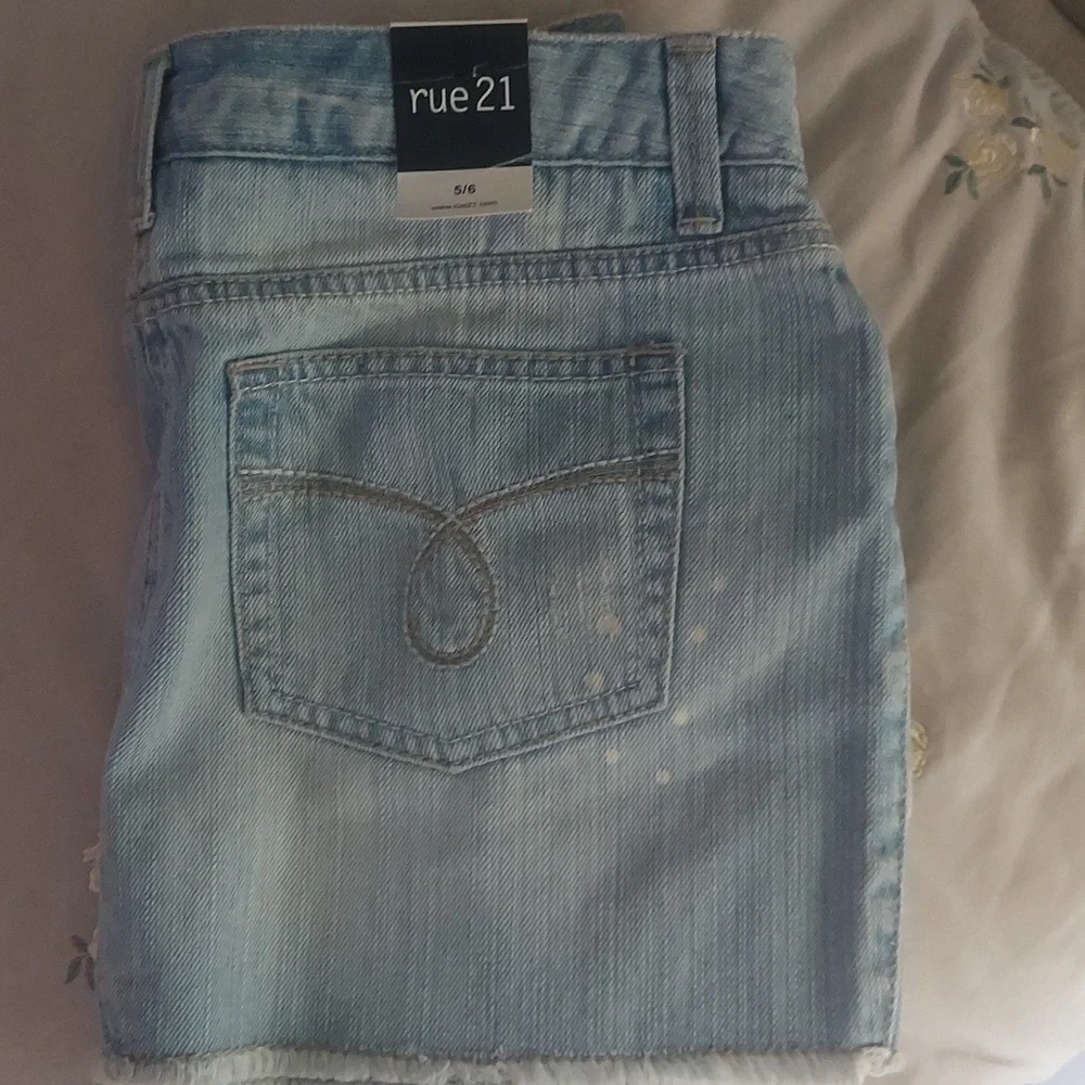 Rue21 Blue denim distressed Mini Skirt Sz 5/6 New